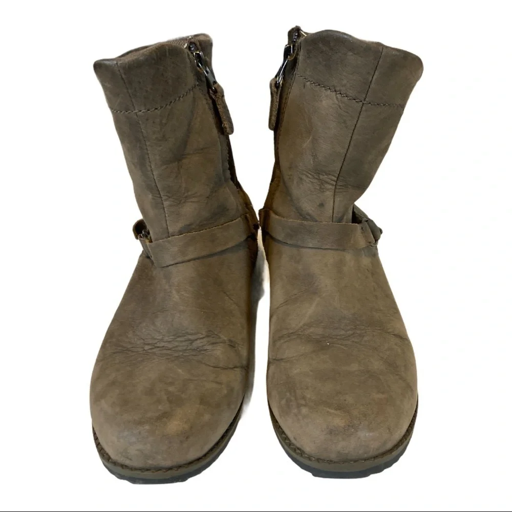 ❤️EDDIE BAUER COVEY 2.0 WATERPROOF BOOTS ~ 7.5‎